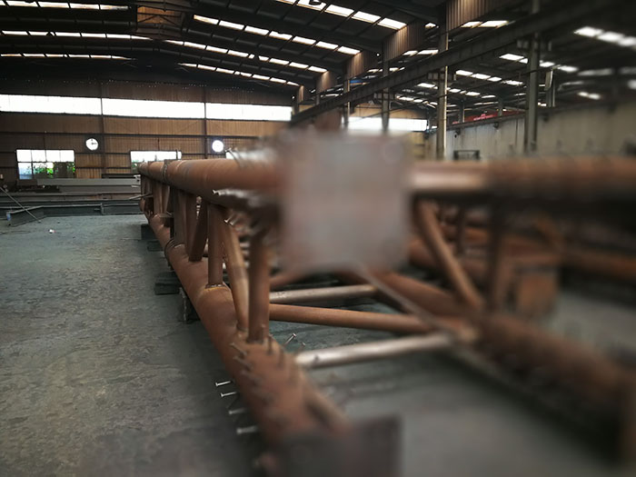 H型鋼梁、格構(gòu)柱